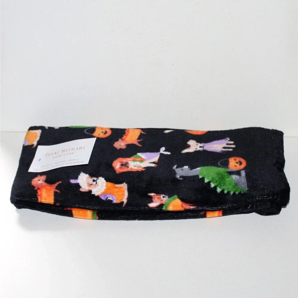 Set 2 Kitchen Towels Isaac Mizrahi NEW black halloween dogs in costume pets fun